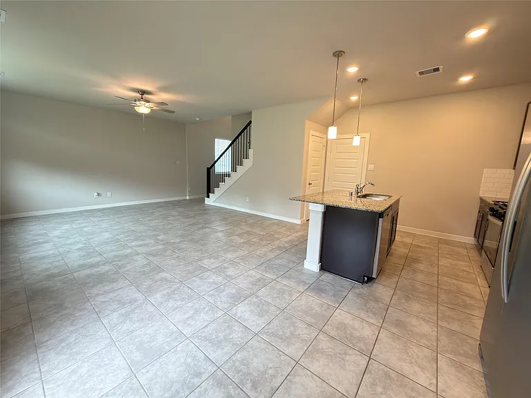 5723 Madden Ln — Photo 9