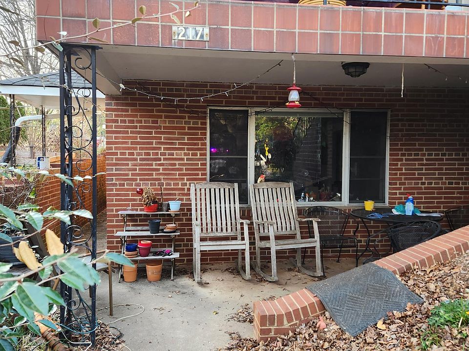 1st image of 217 Gardner St #217
