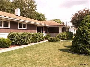 1913 Hillside Ave photo 1