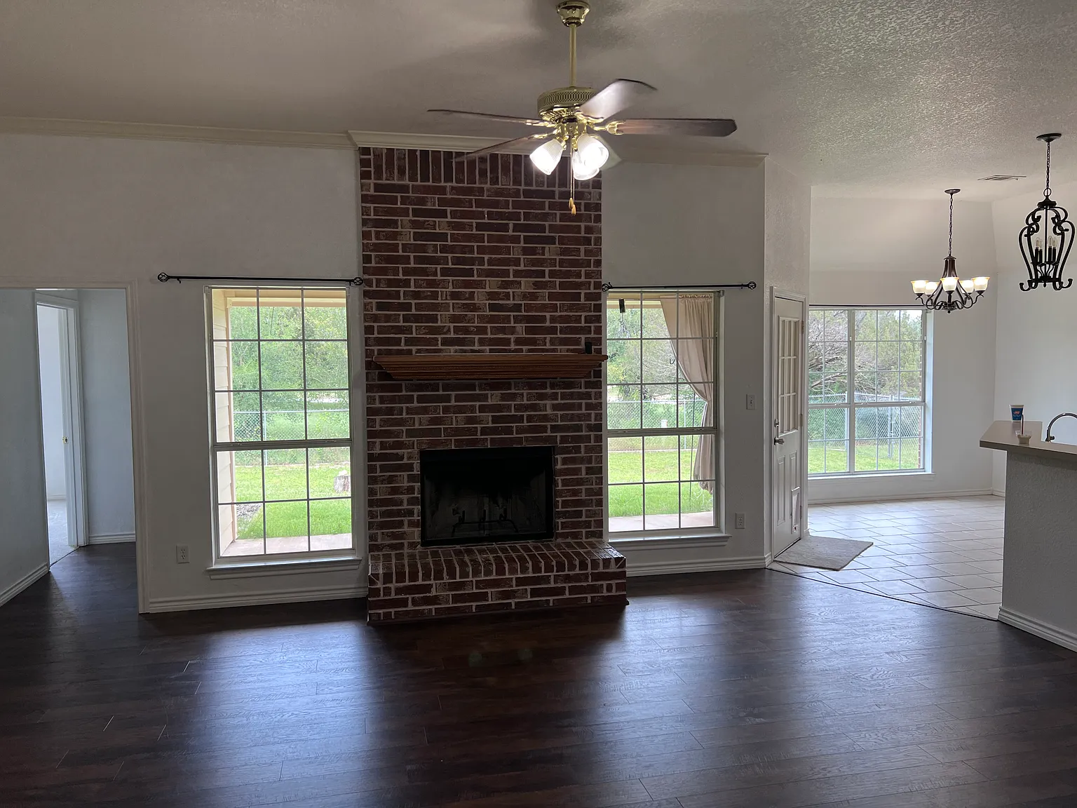 3 bed, 1460 sqft, $1,995 — Photo 4