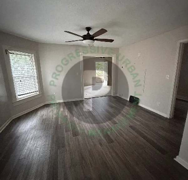 2562 W 10th St — Photo 6