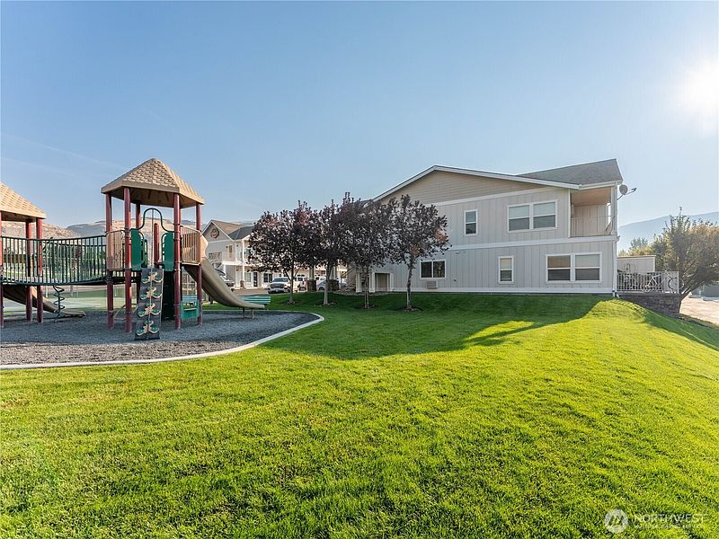 3rd image of 23772 Crescent Bay Drive NW #107