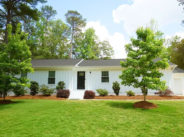 1217 Shincliffe Ct, Cary, NC 27511