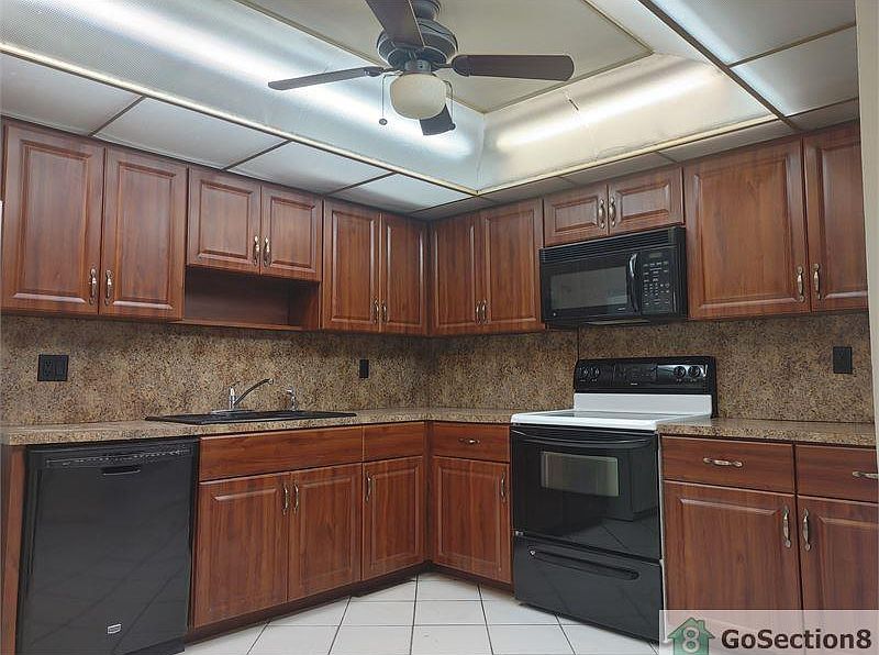 1st image of 601 N University Dr