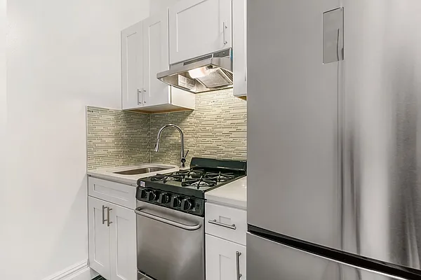 Rented by Compass | media 7