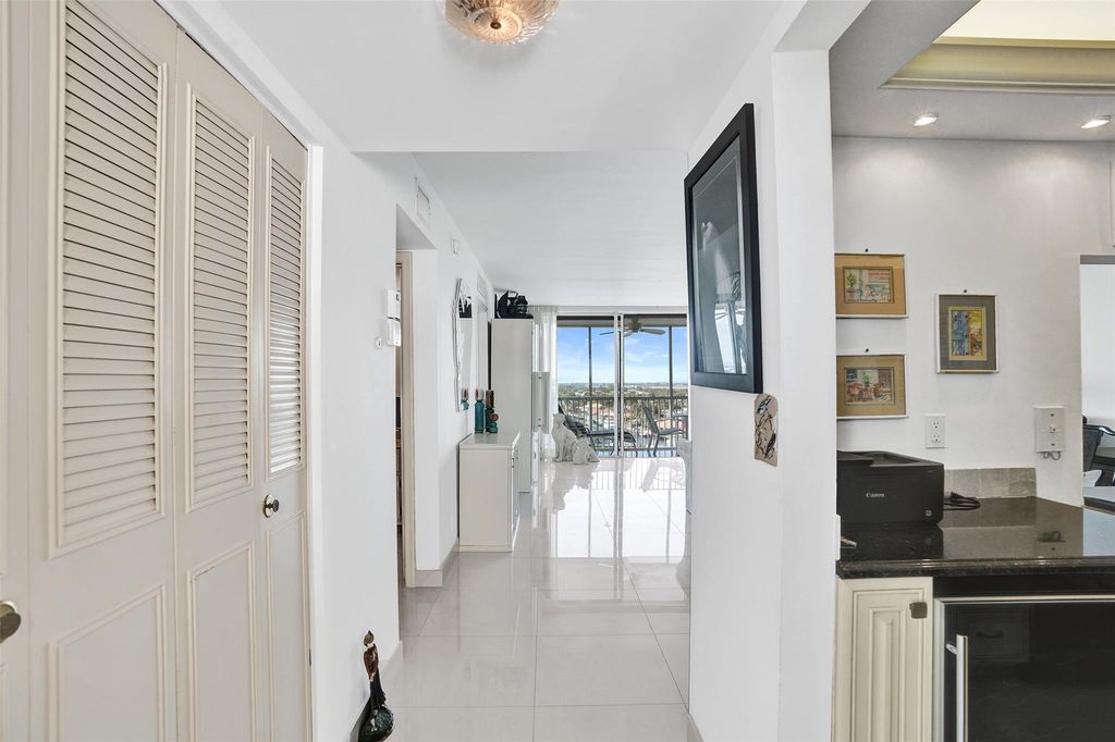 303 N Riverside Drive #Ph3, photo 8