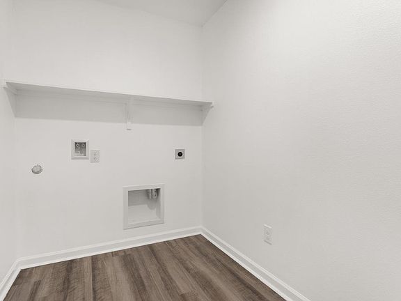 4th image of 1032 S Berryvine Ln