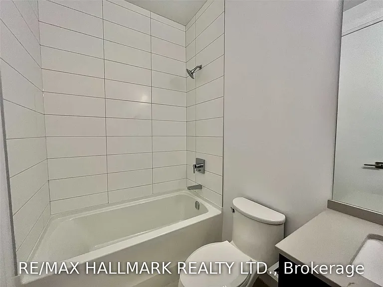 4208 Dundas St W #703 — Photo 9