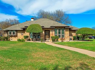 3800 Rochelle Dr, Arlington, TX 76016