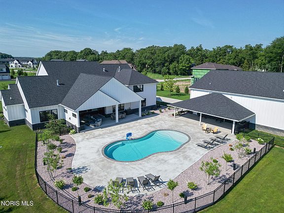4th image of 4003 McCallister Dr