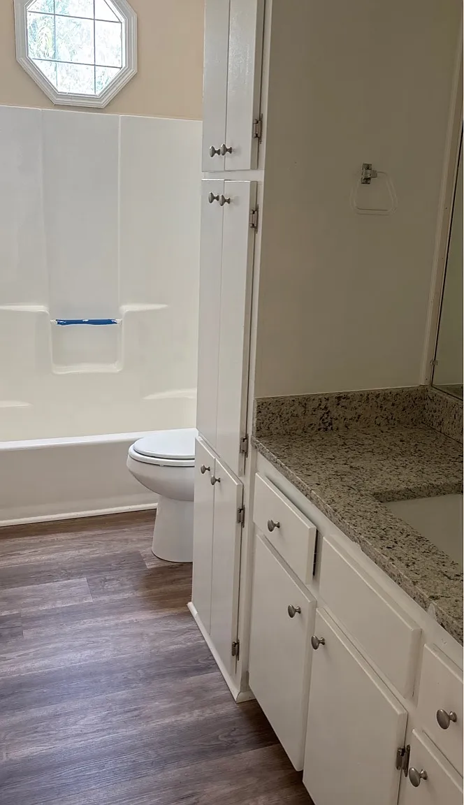 400 South Center St - 314B — Photo 4