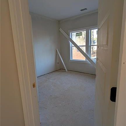 3rd image of 228 Lexie Ct