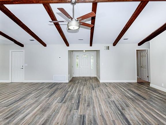 4th image of 1233 Palos Verde Dr