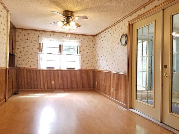 5th image of 1014 Bertchwood St