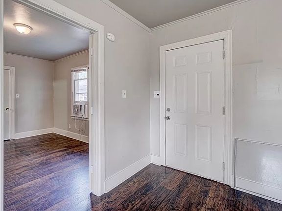3rd image of 2018 1/2 NW 17th St