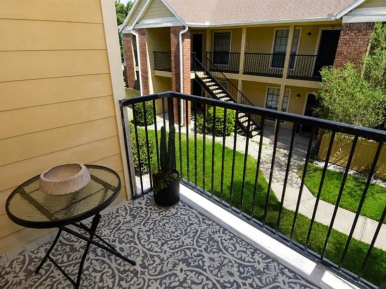 8714 Mallard Reserve Dr #201 — Photo 44