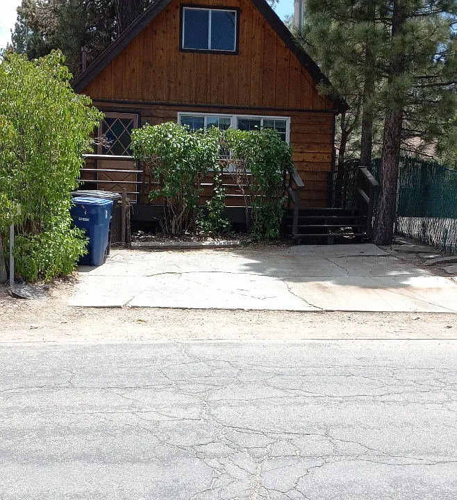130 W Country Club Blvd
