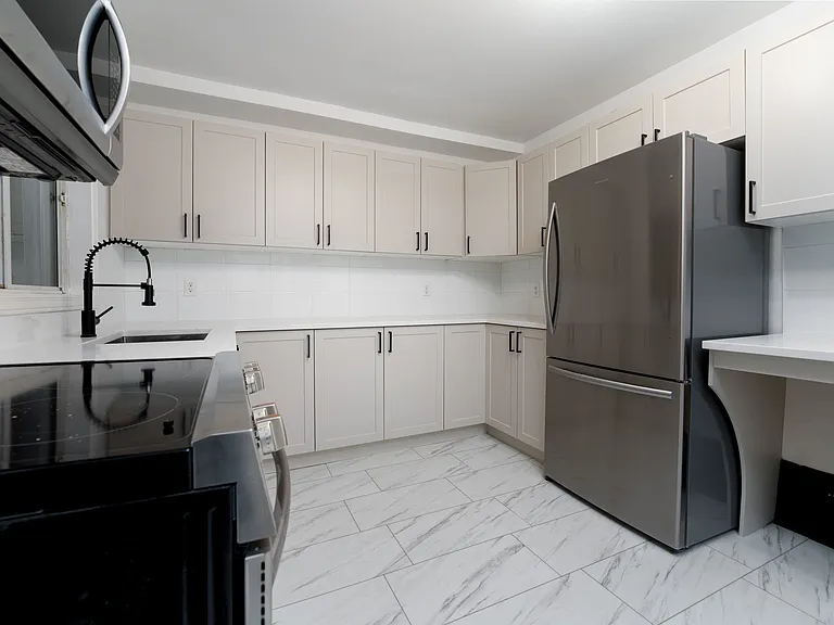 572 Chapel St #2A — Photo 7