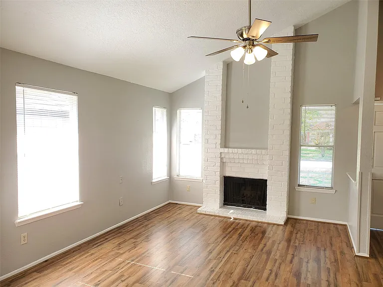 3130 Forestbrook Dr — Photo 6
