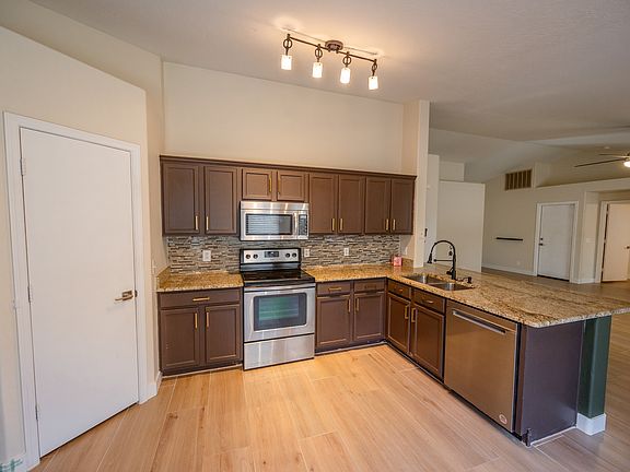 5th image of 2892 E Carla Vista Ct
