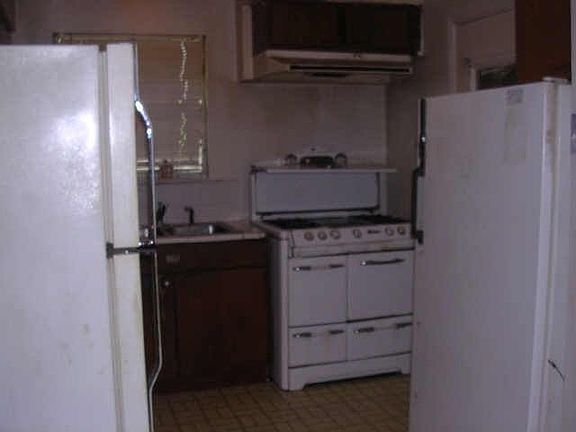 5th image of 1216 Montague Ave