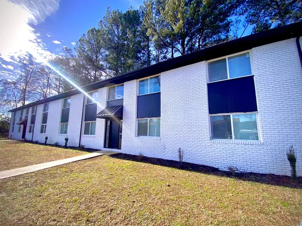740 Mozley Dr SE, Smyrna, GA