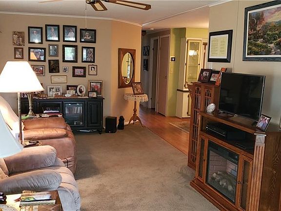 4th image of 217 Caloosa Lake Cir N