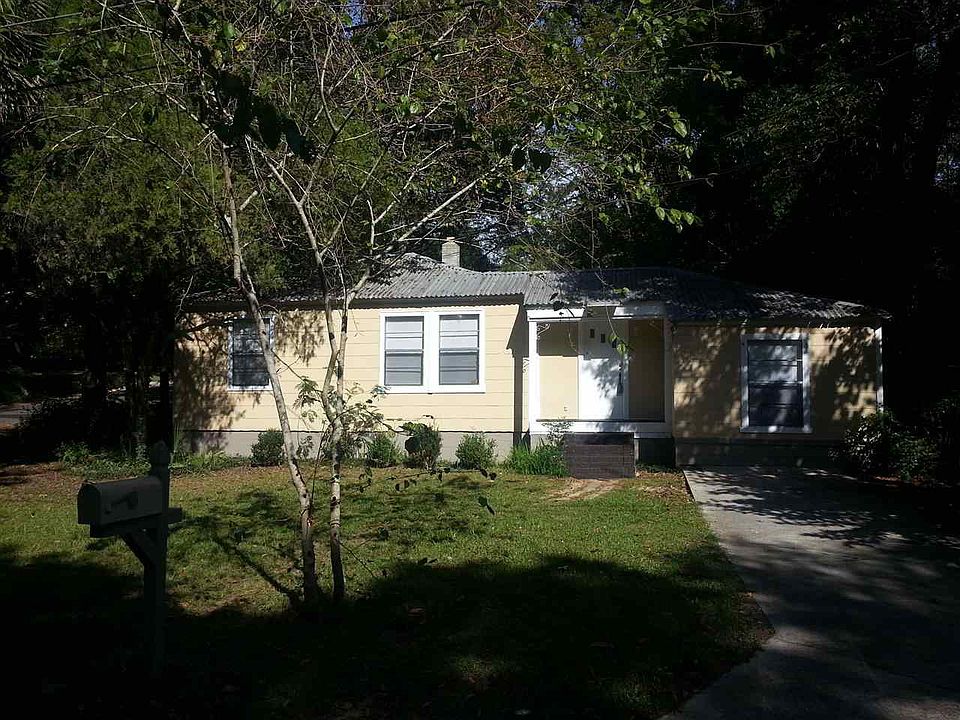 1st image of 400 Flagler St