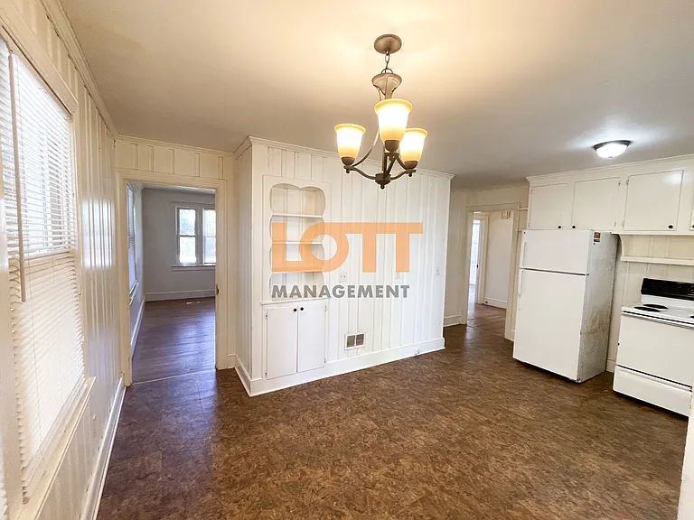 216 Mountain View Cir — Photo 8