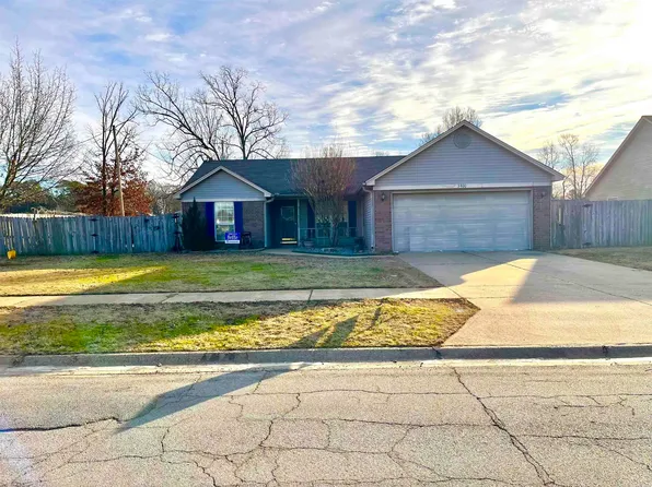 3400 Meadowlake Dr, Bryant, AR 72022