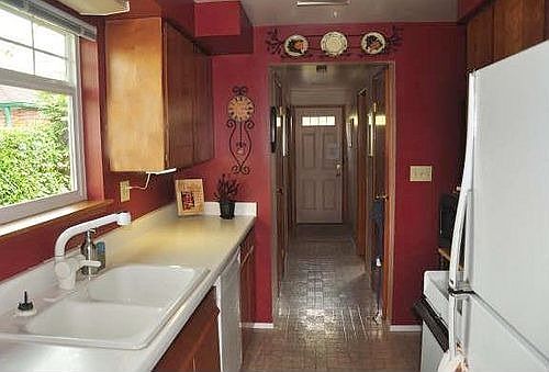 The kitchen 