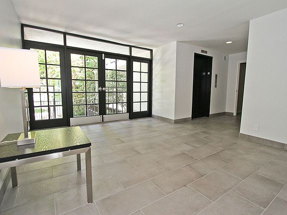Lobby & elevator