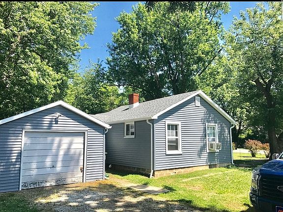 5th image of 2200 Ravenswood Dr
