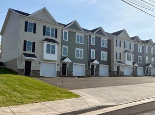 324 W 11th St, Front Royal, VA 22630