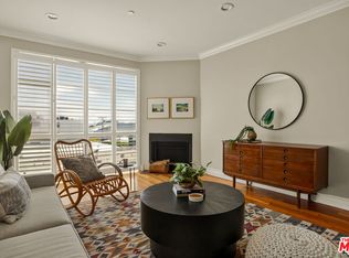 837 N Hudson Ave Unit 402, Los Angeles, CA 90038