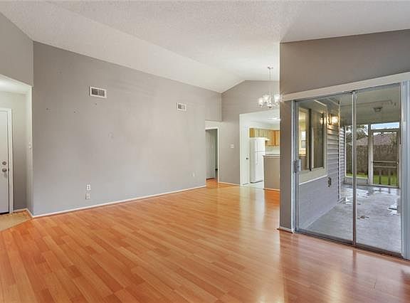 3rd image of 1629 Timberlane Estate Dr