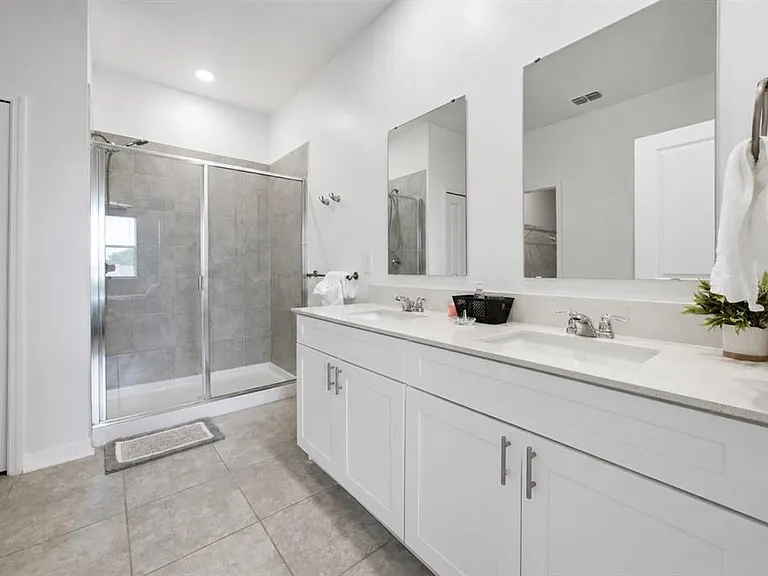 110 Inman Blvd — Photo 17