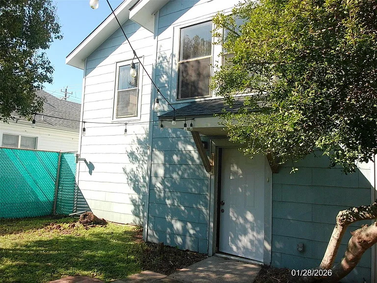 4619 Avenue S — Photo 16