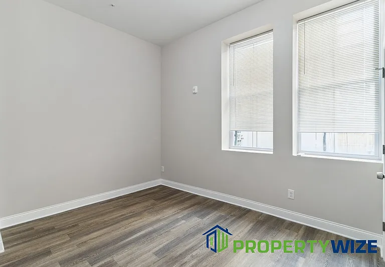 833 Hollins St #1F — Photo 19