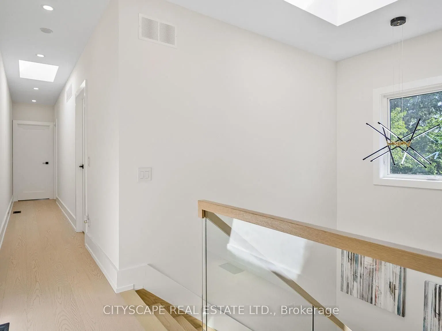 6 bed, $5,700 — Photo 4