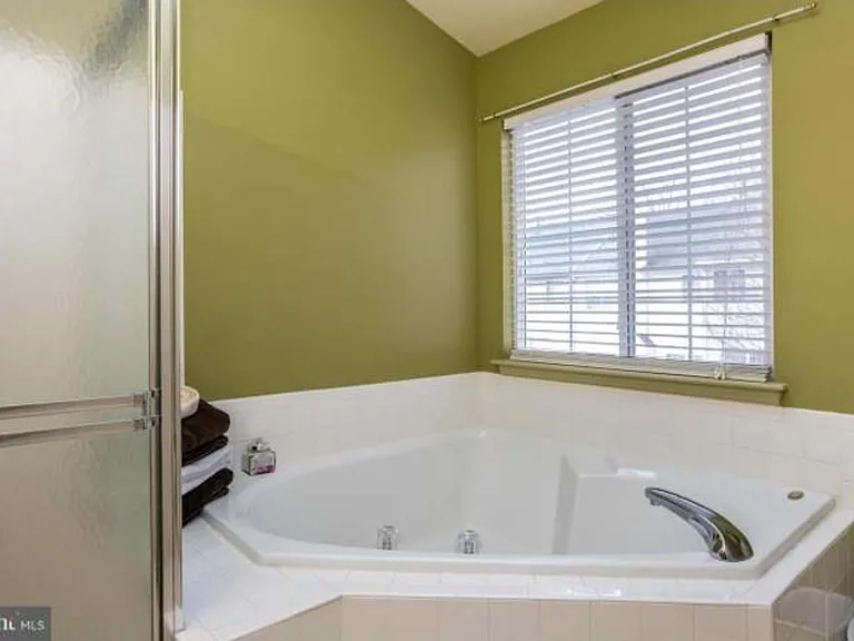 8130 Mallard Shore Dr — Photo 7
