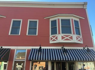 1518 1/2 Harrison St, Davenport, IA 52803
