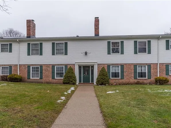 7035 Carriage Hill Dr APT 103, Brecksville, OH 44141