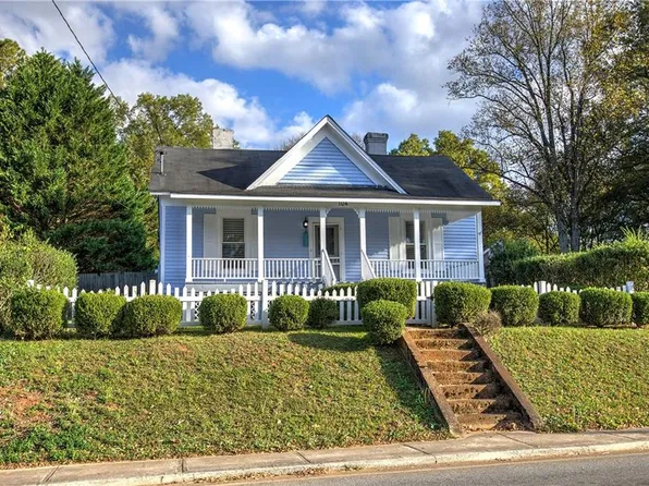 104 Etowah Dr, Cartersville, GA 30120