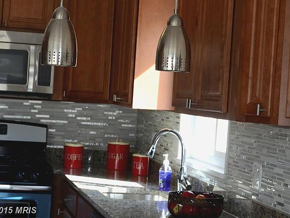 5th image of 7877 Cheverly Ln