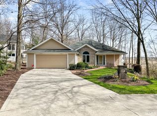 7219 Bridle Path Ct, Fort Wayne, IN 46804