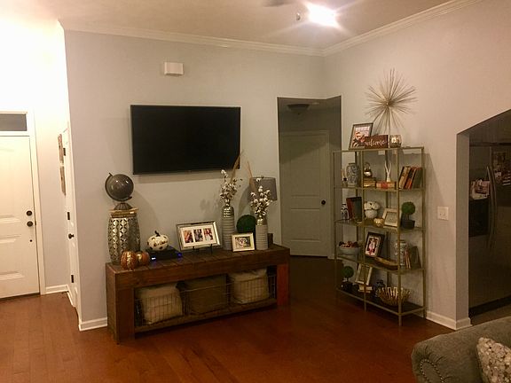 2nd image of 112 Allye Ave