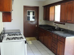 951 SW 2nd St, Moore, OK 73160