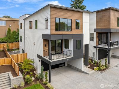 136 8th Court, Kirkland, WA, 98033