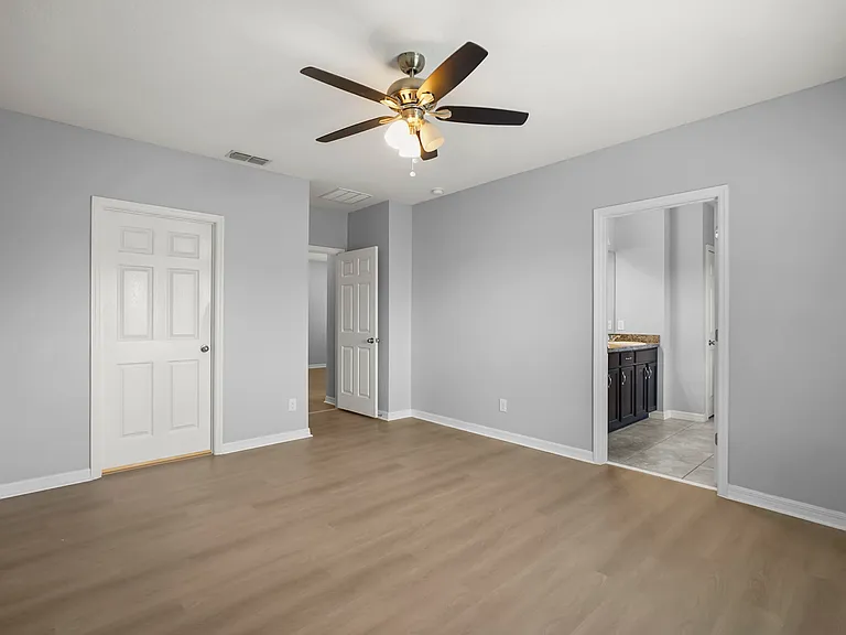 1300 Cavender Creek Rd — Photo 19